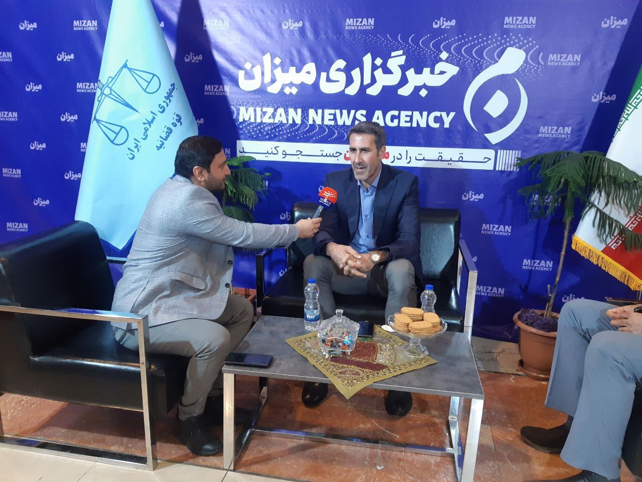 چهارمین روز نمایشگاه رسانههای ایران؛ مسئولان و فعالان رسانه در غرفه خبرگزاری میزان حضور یافتند چهارمین روز نمایشگاه رسانههای ایران؛ مسئولان و فعالان رسانه در غرفه خبرگزاری میزان حضور یافتند