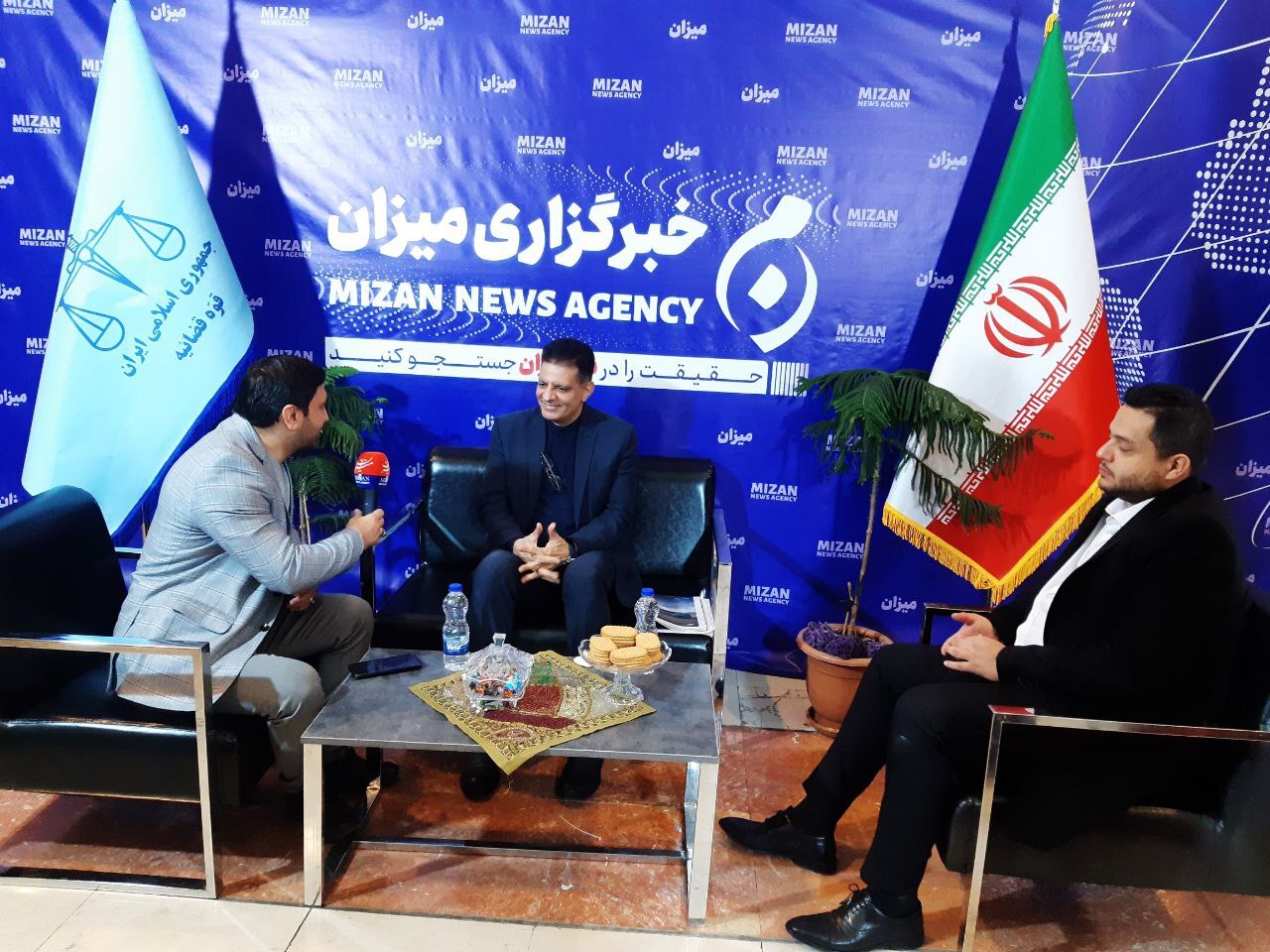 چهارمین روز نمایشگاه رسانههای ایران؛ مسئولان و فعالان رسانه در غرفه خبرگزاری میزان حضور یافتند چهارمین روز نمایشگاه رسانههای ایران؛ مسئولان و فعالان رسانه در غرفه خبرگزاری میزان حضور یافتند