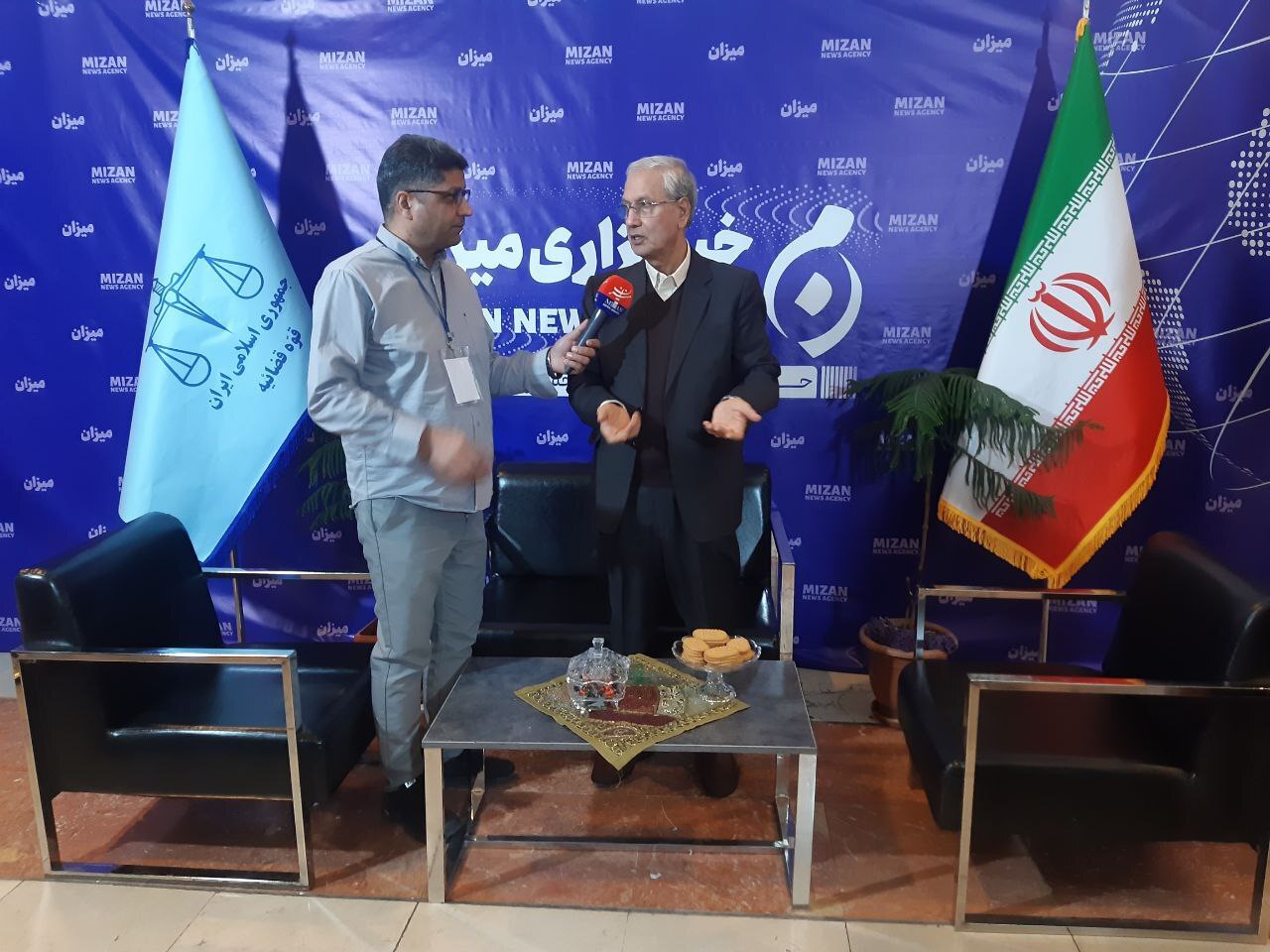 چهارمین روز نمایشگاه رسانههای ایران؛ مسئولان و فعالان رسانه در غرفه خبرگزاری میزان حضور یافتند چهارمین روز نمایشگاه رسانههای ایران؛ مسئولان و فعالان رسانه در غرفه خبرگزاری میزان حضور یافتند