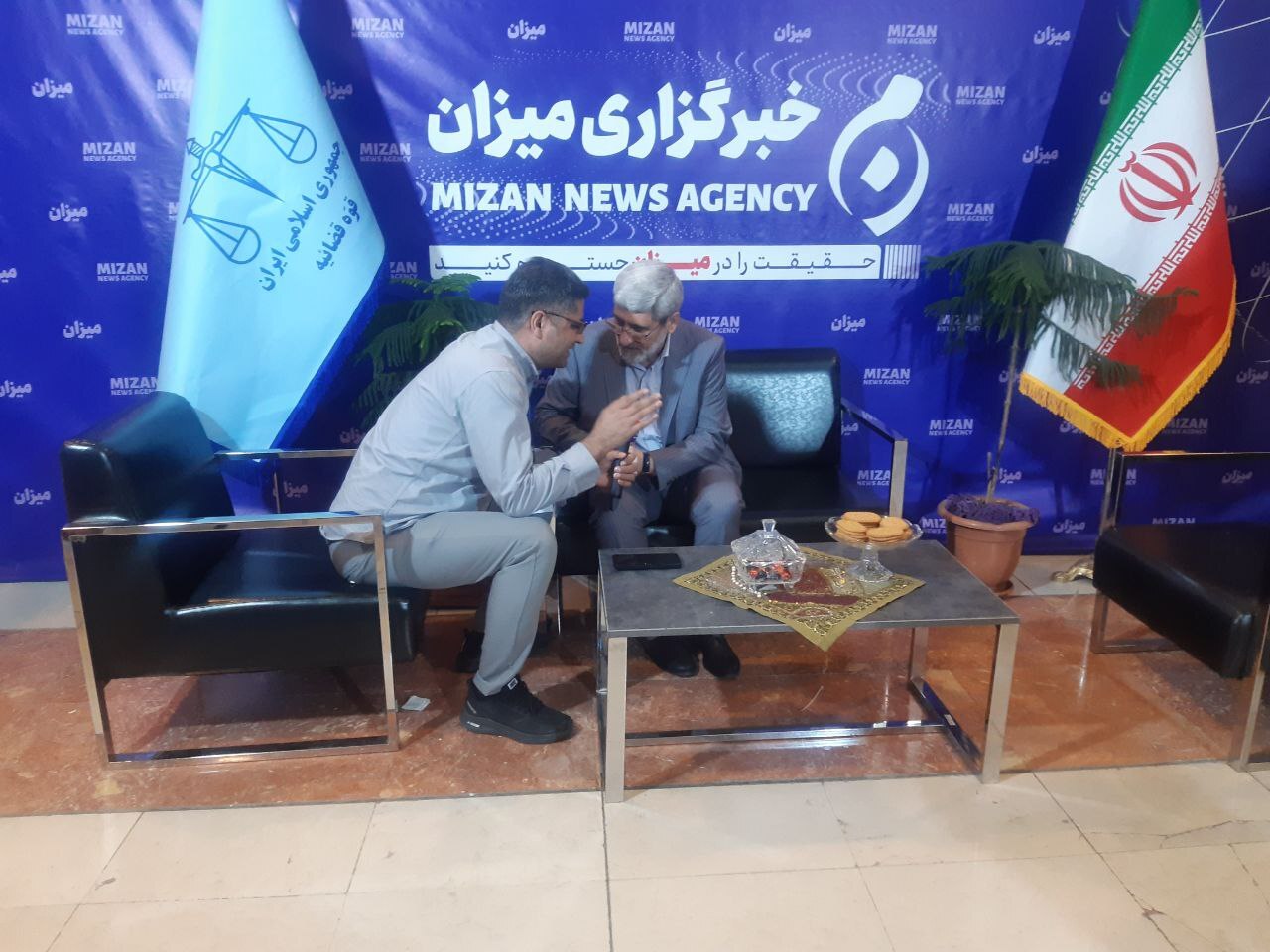 چهارمین روز نمایشگاه رسانههای ایران؛ مسئولان و فعالان رسانه در غرفه خبرگزاری میزان حضور یافتند چهارمین روز نمایشگاه رسانههای ایران؛ مسئولان و فعالان رسانه در غرفه خبرگزاری میزان حضور یافتند