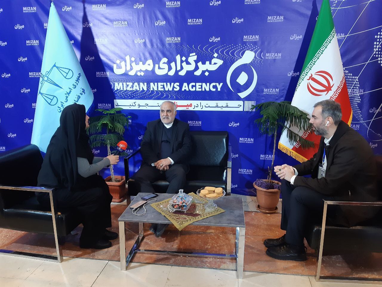 چهارمین روز نمایشگاه رسانههای ایران؛ مسئولان قضایی و دولتی در غرفه خبرگزاری میزان حضور یافتند چهارمین روز نمایشگاه رسانههای ایران؛ مسئولان قضایی و دولتی در غرفه خبرگزاری میزان حضور یافتند