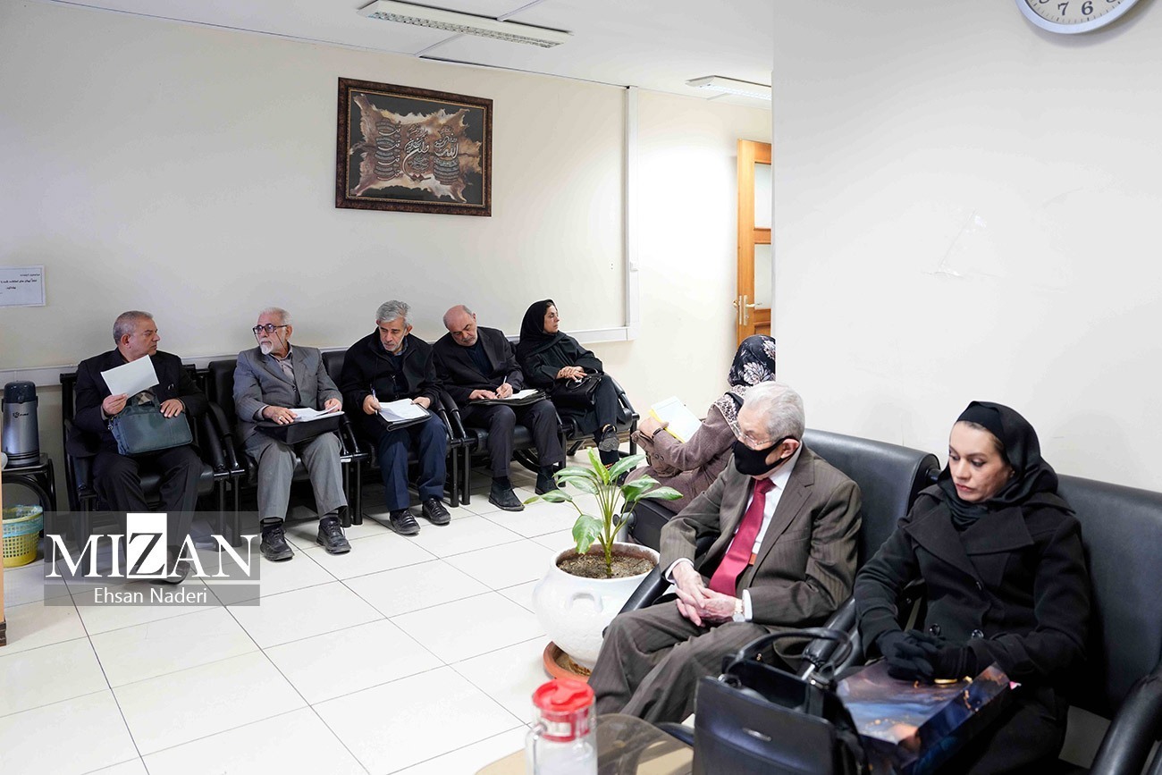 دپو یکشنبه/۲۴۳ هزار و ۸۶۰ مورد ملاقات مردمی در بهمن ماه توسط مسئولان قضایی انجام شد/ دریافت ۱۷۴ مورد درخواست حقوقی و قضایی از نمازگزاران در میز خدمت نماز جمعه تهران