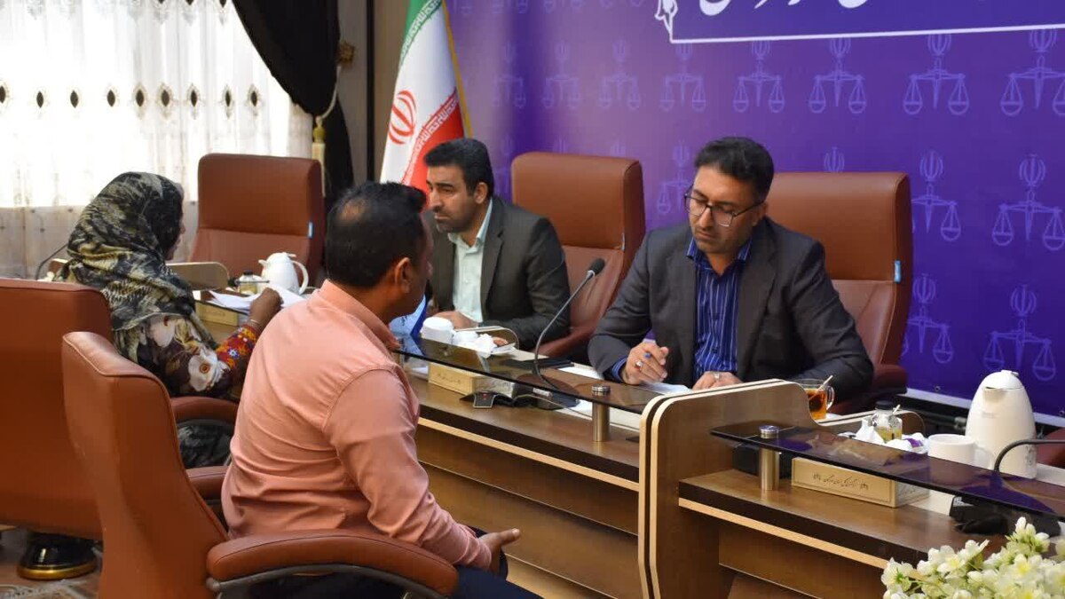 رئیس کل دادگستری استان هرمزگان به مشکلات ۹۶ نفر از مراجعین رسیدگی کرد