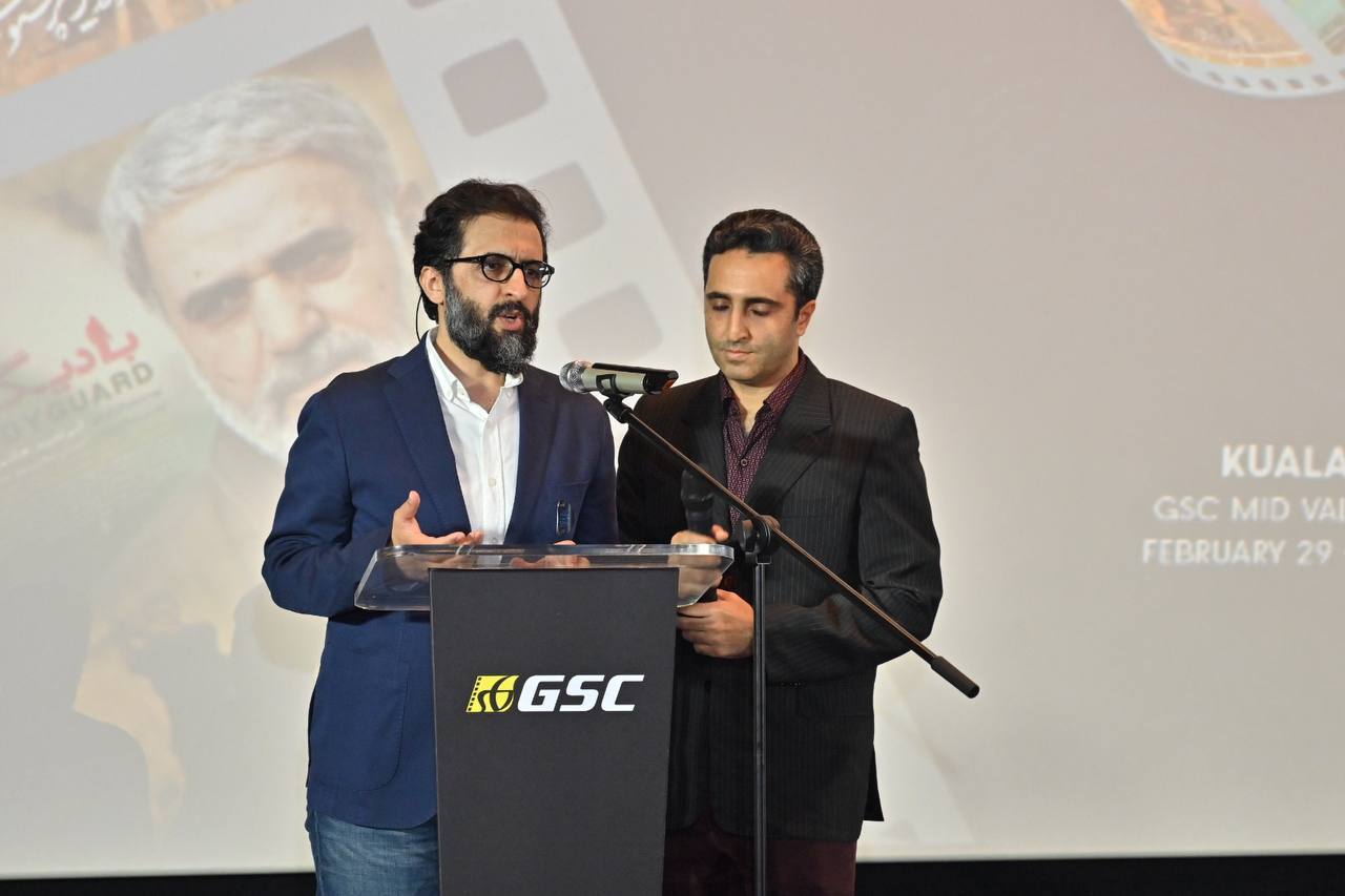 طنین سرود «کجاییدای شهیدان خدایی» در شب اول جشنواره فیلمهای سینمایی ایرانی در مالزی طنین سرود «کجاییدای شهیدان خدایی» در شب اول جشنواره فیلمهای سینمایی ایرانی در مالزی