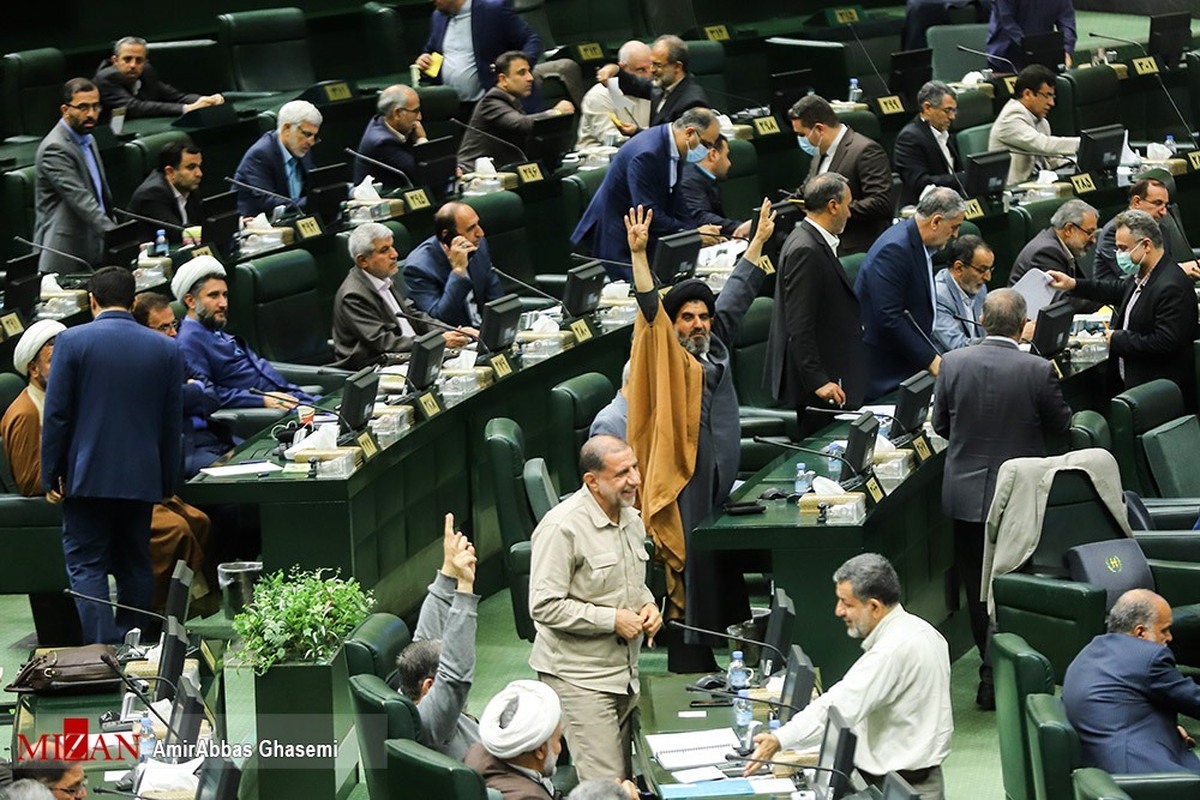 موافقت مجلس با دوفوریت لایحه تسهیل در واردات خودرو