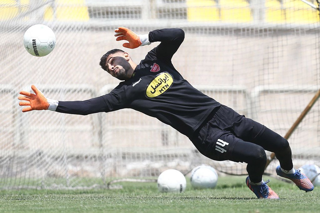 جشنواره گل در تمرین پرسپولیس جشنواره گل در تمرین پرسپولیس