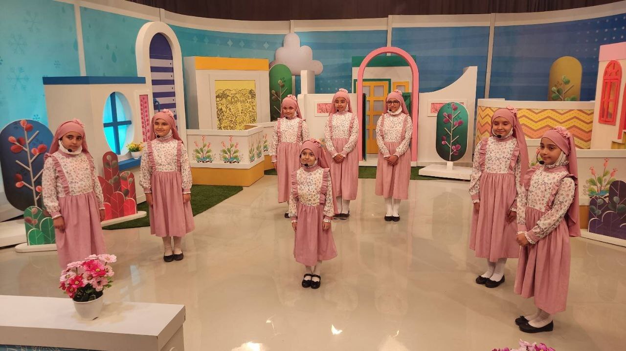 جشن روز معلم در برنامه «دست کی بالا» جشن روز معلم در برنامه «دست کی بالا»