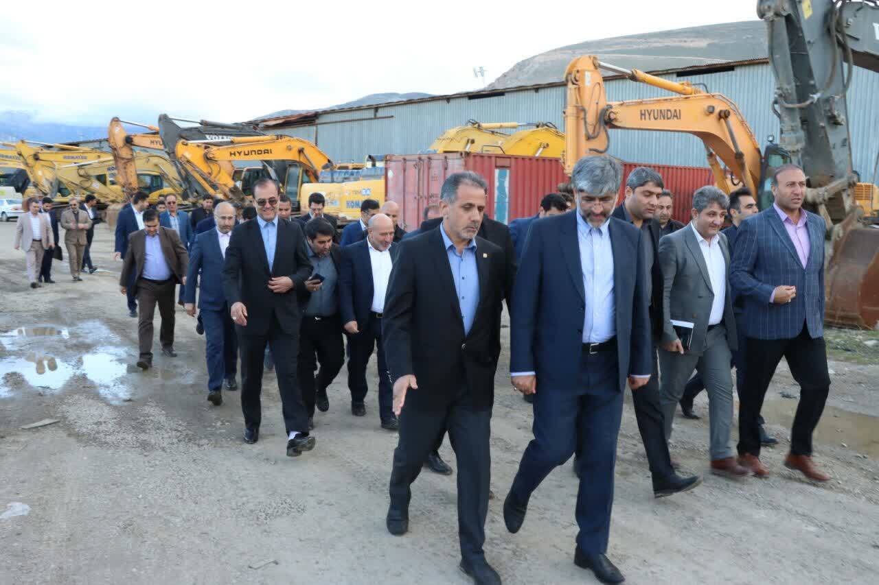 تعیین تکلیف ۱۳۹ دستگاه ماشین آلات سنگین معدنی و کشاورزی متروک در گمرک بازرگان با ورود دادگستری استان آذربایجان غربی/تعیین قاضی ناظر بر گمرک بازرگان به طور مستمر تعیین تکلیف ۱۳۹ دستگاه ماشین آلات سنگین معدنی و کشاورزی متروک در گمرک بازرگان با ورود دادگستری استان آذربایجان غربی/تعیین قاضی ناظر بر گمرک بازرگان به طور مستمر