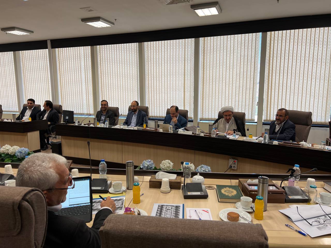 بررسی، شناسایی و اصلاح ساختار‌های فسادزا در خارج از دستگاه قضایی در جلسه قرارگاه پیگیری فرامین مقام معظم رهبری در قوه قضاییه/ معاون اول قوه قضاییه: یکی از ماموریت‌های مهم مطرح در سند تحول، احیای حقوق عامه، گسترش عدل و آزادی‌های مشروع است/ شناسایی ۲۱۰ بستر فسادزا توسط سازمان بازرسی کل کشور درحوزه‌های مختلف