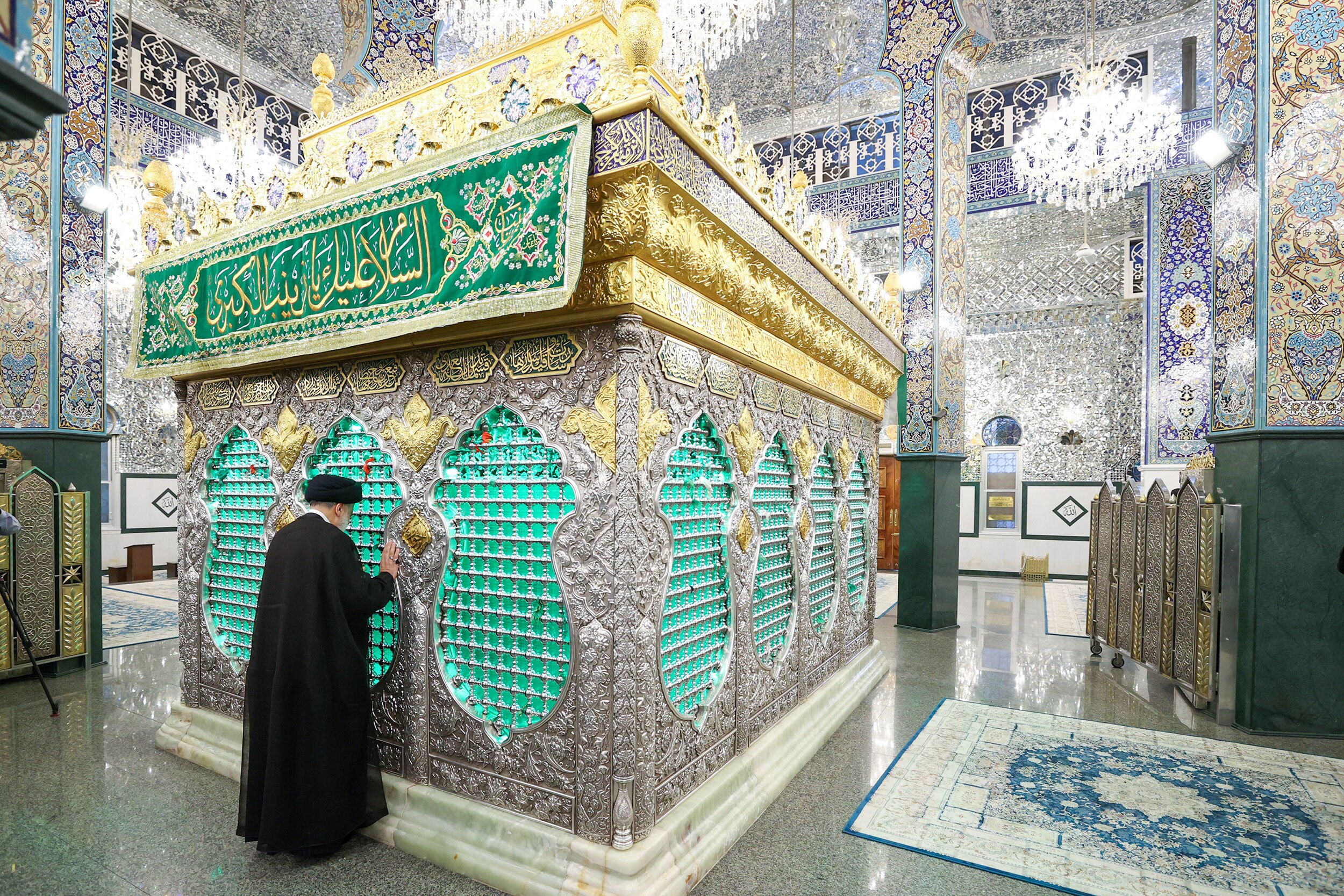 زیارت مضجع مطهر حضرت زینب (س) زیارت مضجع مطهر حضرت زینب (س)