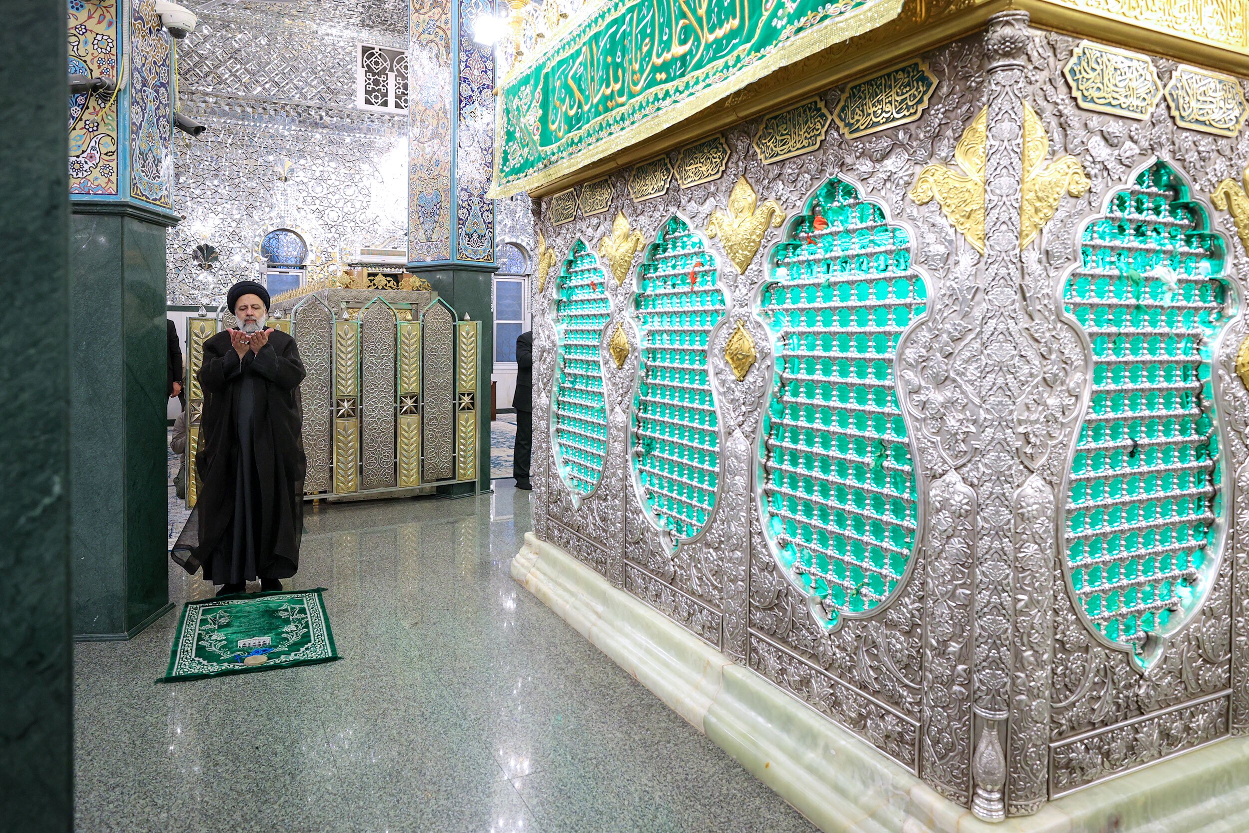 زیارت مضجع مطهر حضرت زینب (س) زیارت مضجع مطهر حضرت زینب (س)