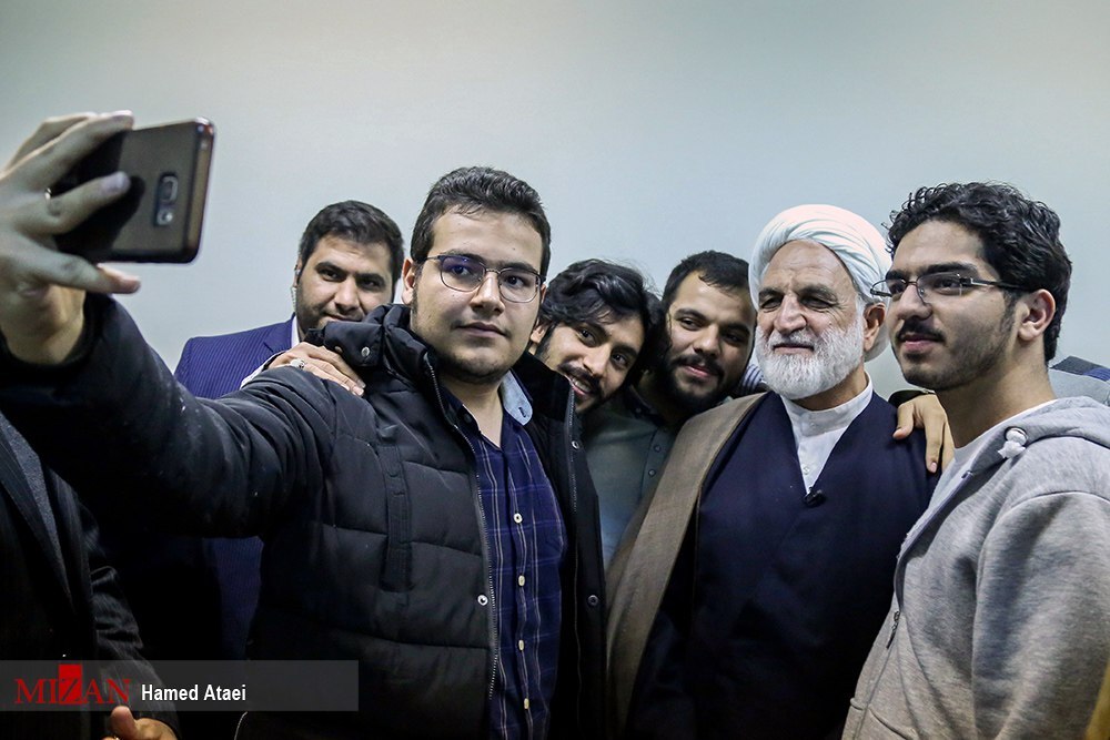 بازنشر یک فیلم قدیمی از جلسه‌ای با حضور معاون اول وقت قوه قضاییه در فضای مجازی/ فیلم منتشر شده مربوط به دیدار صریح و صمیمی حجت‌الاسلام والمسلمین محسنی اژه‌ای با دانشجویان در سال ۹۶ است/ پاسخ رئیس قوه قضاییه به اظهارات منصور نظری چه بود؟ 