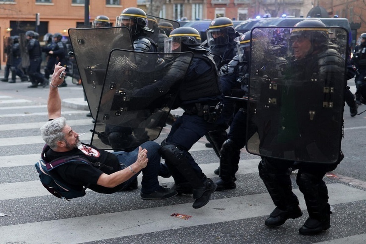 کانورسیشن: نیروی پلیس فرانسه بی‌رحمانه‌ترین نیرو در  اروپاست