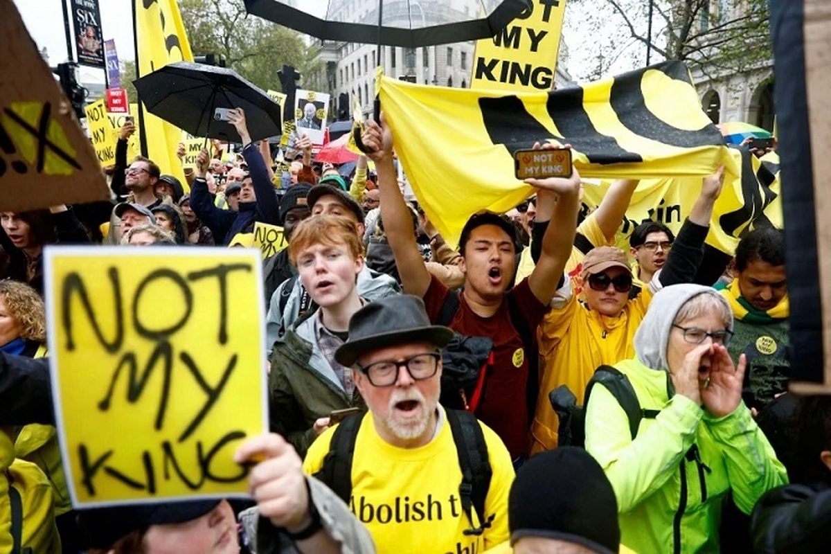 بازداشت ۵۲ نفر در اعتراضات مراسم تاج‌گذاری چارلز سوم
