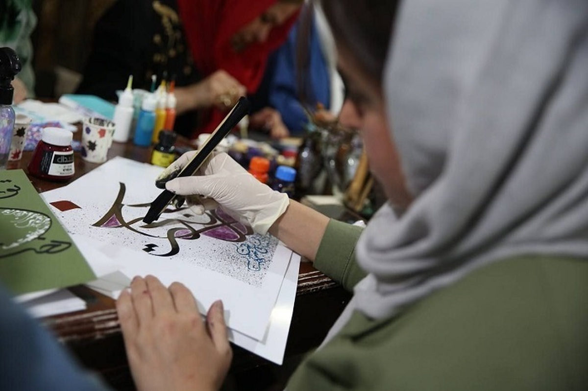 هنرمندان نقاشی‌خط، نام بانو «توراندخت» را قلم زدند