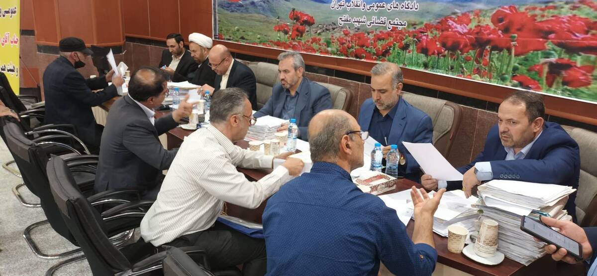 ملاقات مردمی رئیس کل دادگاه‌های عمومی و انقلاب تهران در مجتمع قضایی شهید مفتح برگزار شد
