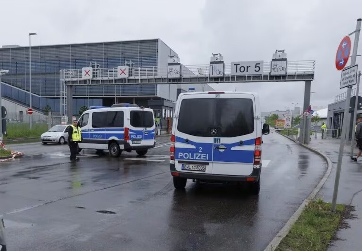 تیراندازی در کارخانه مرسدس در آلمان یک کشته و یک زخمی بر جای گذاشت