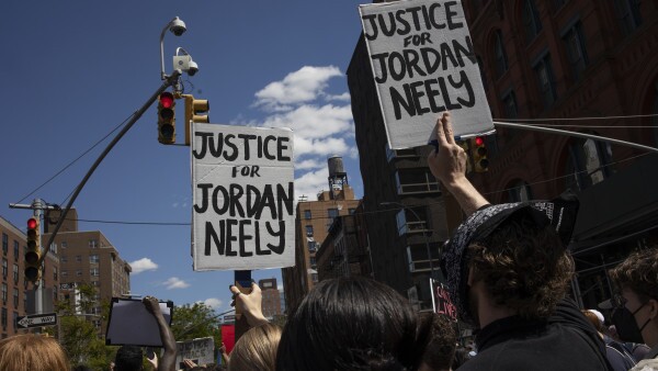 قتل جردن نیلی و اعتراض‌ها به آزادی متهم سفید پوست