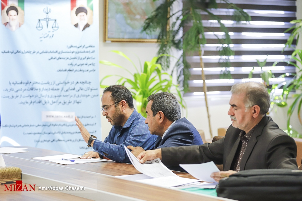 دپو///۱۵۹ هزارو ۸۷۶ مورد ملاقات مردمی توسط مسئولان قضایی سراسر کشوردرفروردین ماه سال ۱۴۰۲ انجام شد/ حضور مرتب و مؤثر معاونان دادگستری کل استان تهران ودادستان تهران در اداره کل ارتباطات مردمی قوه قضاییه دپو///۱۵۹ هزارو ۸۷۶ مورد ملاقات مردمی توسط مسئولان قضایی سراسر کشوردرفروردین ماه سال ۱۴۰۲ انجام شد/ حضور مرتب و مؤثر معاونان دادگستری کل استان تهران ودادستان تهران در اداره کل ارتباطات مردمی قوه قضاییه