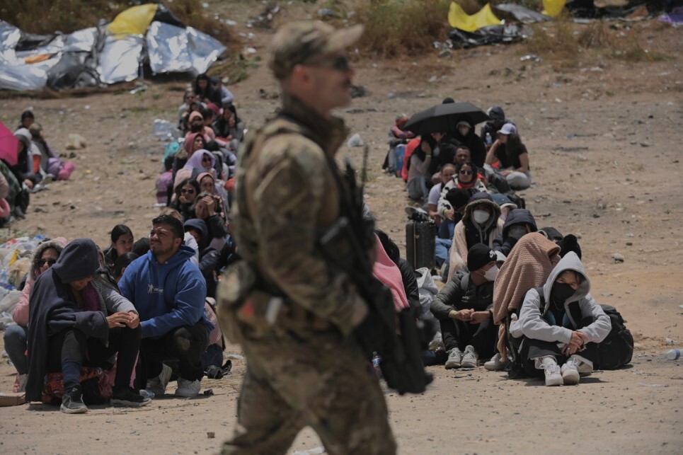 بحران انسانی در مرز آمریکا و جنگ سیاسی در واشنگتن