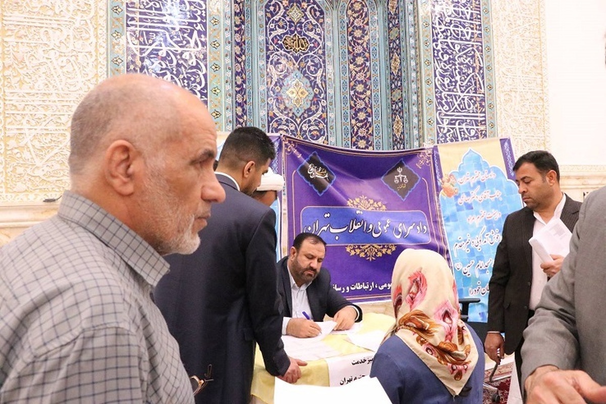 دیدار مردمی دادستان تهران با نمازگزاران مسجد امام حسین (ع) برگزار شد