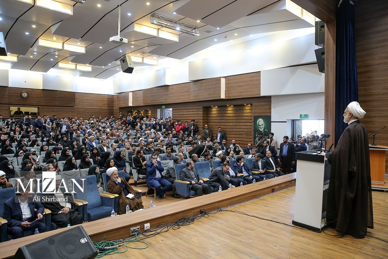 چهارمین حضور رئیس قوه قضاییه در جمع دانشجویان و دانشگاهیان طی ۶ ماه اخیر / رئیس عدلیه به دانشگاه بجنورد رفت/ توصیه‌های مهم رئیس دستگاه قضا بر تقویت شرایط و بستر اصلاح، تربیت و بازاجتماعی شدن و اشتغال زندانیان/ مطالعه و بررسی تخصصی یک پرونده ویژه از بدو تشکیل تا مرحله صدور حکم و درخواست اعمال ماده ۴۷۷ توسط رئیس دستگاه قضا