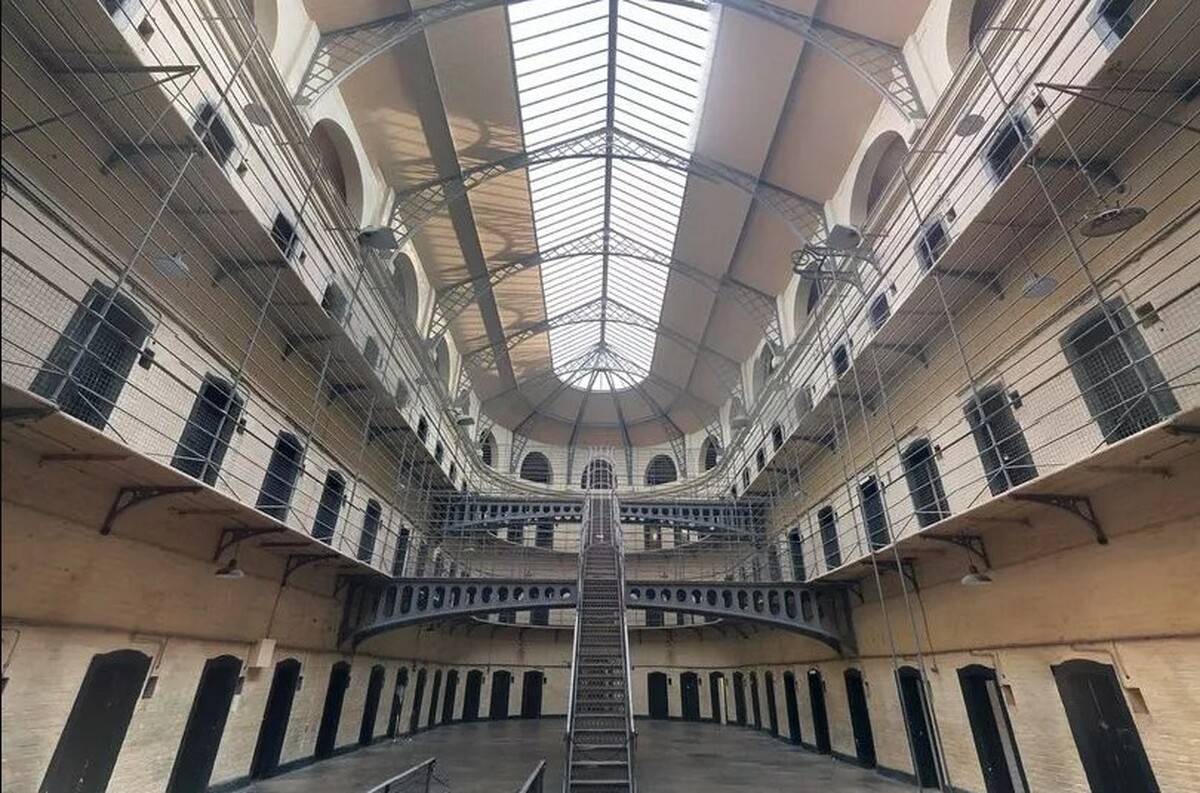 بحرانی شدن ازدحام جمعیت در زندان‌های انگلیس