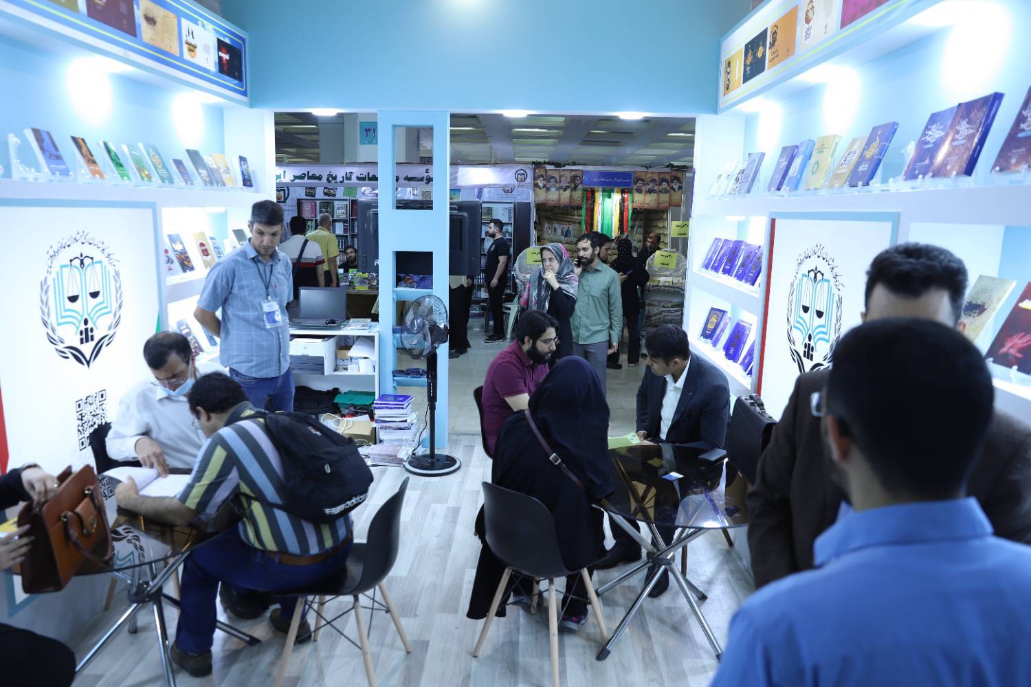 مرکز وکلای قوه قضاییه بیش از ۳۵۰ مشاوره حقوقی رایگان در ۷ روز نخست نمایشگاه کتاب تهران ارائه داد مرکز وکلای قوه قضاییه بیش از ۳۵۰ مشاوره حقوقی رایگان در ۷ روز نخست نمایشگاه کتاب تهران ارائه داد