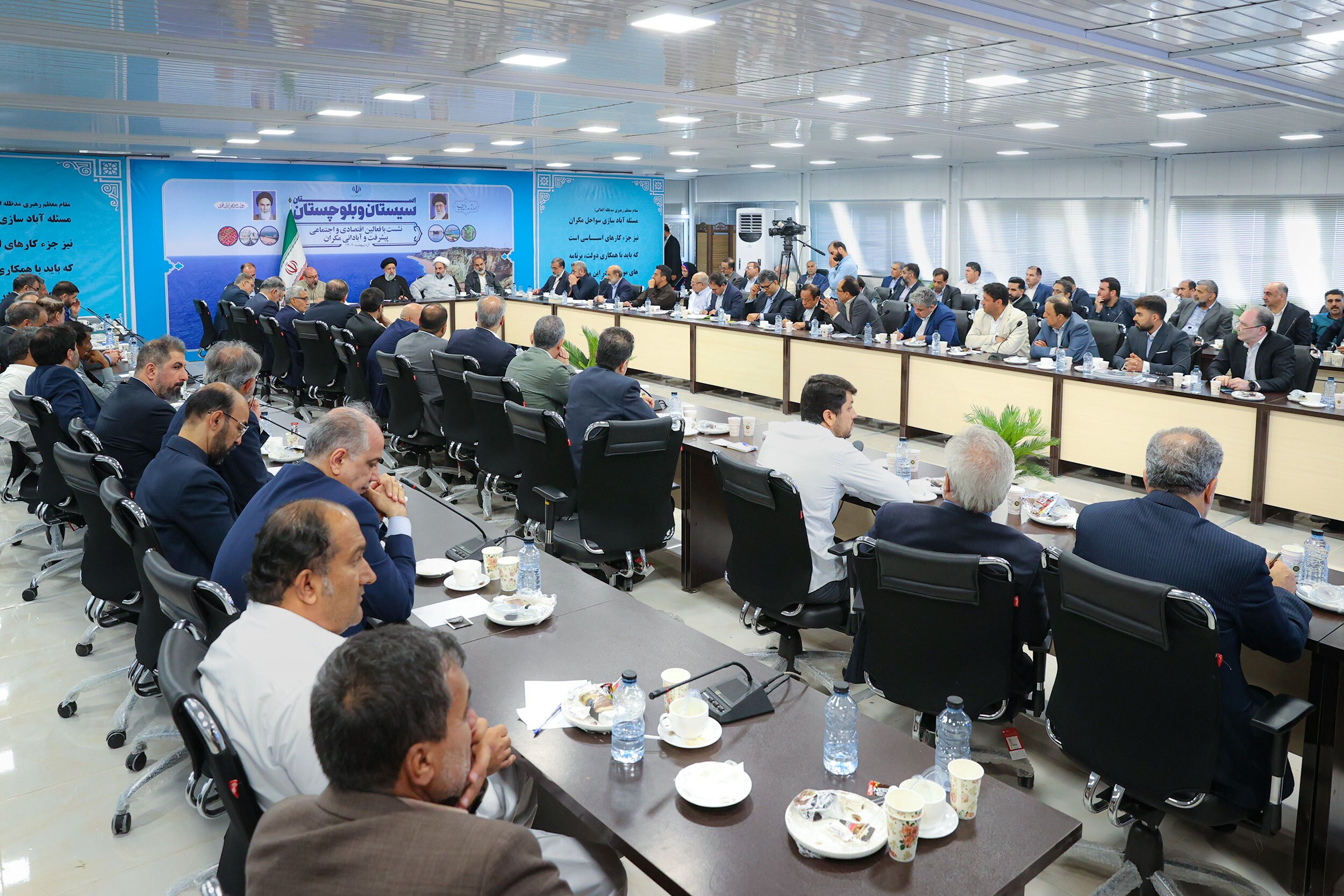 سفر رئیس جمهور به سیستان و بلوچستان؛ از افتتاح پست و خط تبادل برق میان ایران و پاکستان تا پیگیری پروژه توسعه سواحل مکران