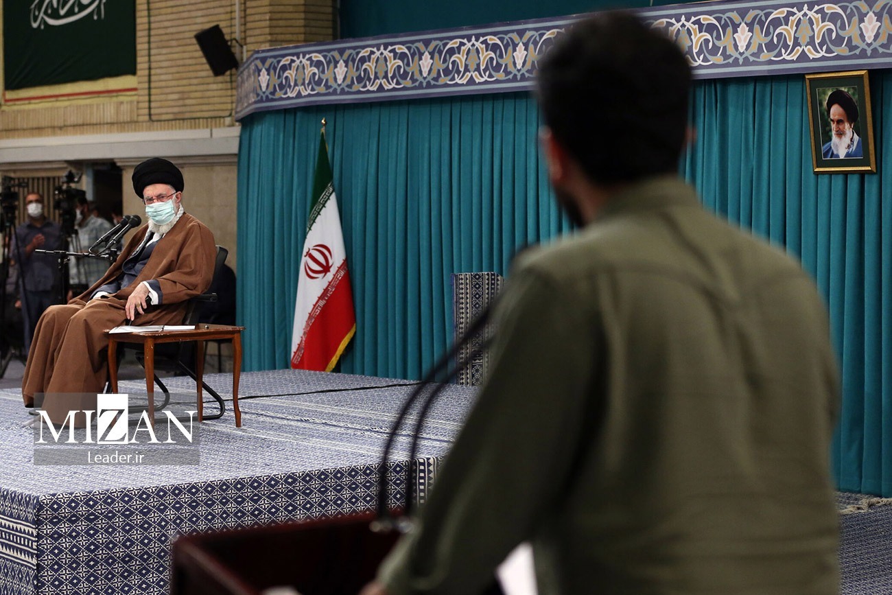 ایجاد «تنش» با تقطیع؛ خشم رسانه‌های معاند از فضای صمیمی دیدار دانشجویان با رهبر انقلاب