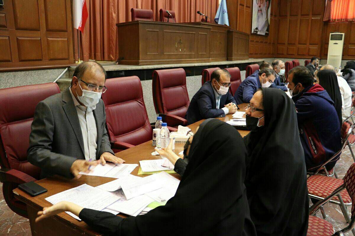 مسئولان قضایی دادگستری استان تهران به درخواست‌های ۱۲۵ نفر از مراجعان رسیدگی کردند