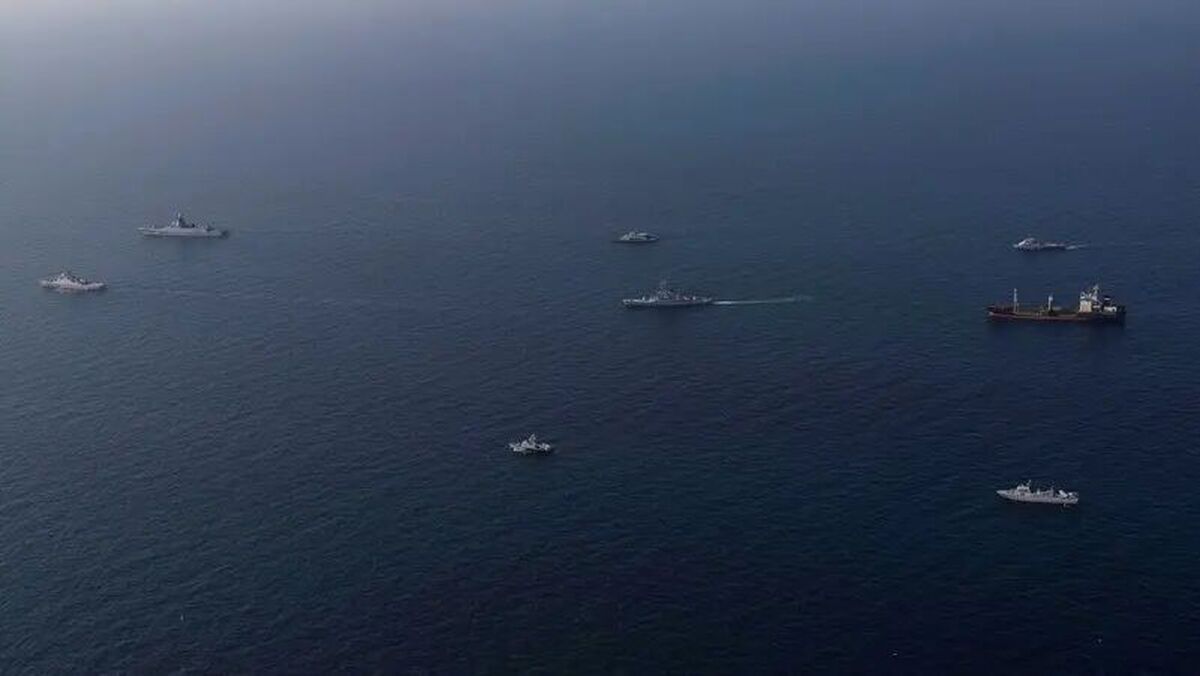 نیروی دریایی ارتش یک کشتی متخلف با پرچم جزایر مارشال را توقیف کرد