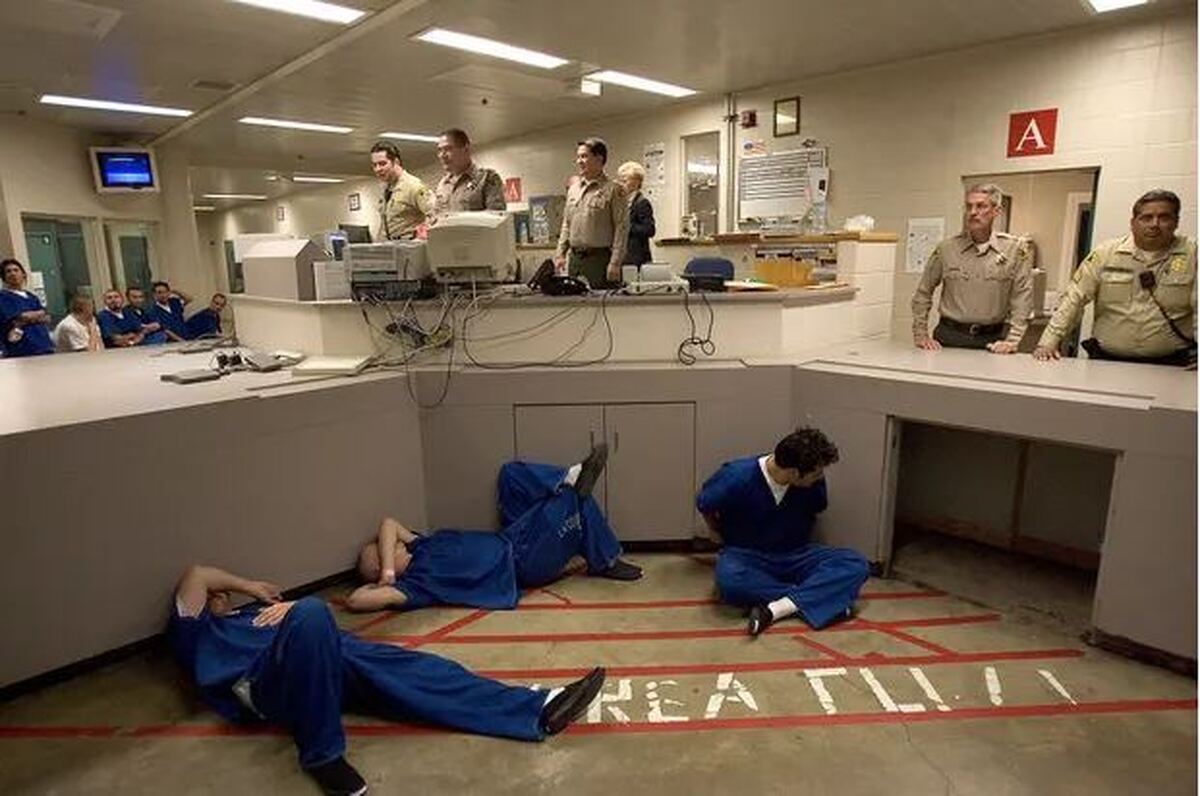 کارشناسان حقوق بشر سازمان ملل از بزرگ‌ترین سیستم زندان‌ آمریکا بازدید می‌کنند/ روایتی از وضعیت هولناک زندان‌های لس آنجلس