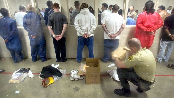 کارشناسان حقوق بشر سازمان ملل از بزرگ‌ترین سیستم زندان‌ آمریکا بازدید می‌کنند/ روایتی از وضعیت «هولناک» زندان‌های لس آنجلس