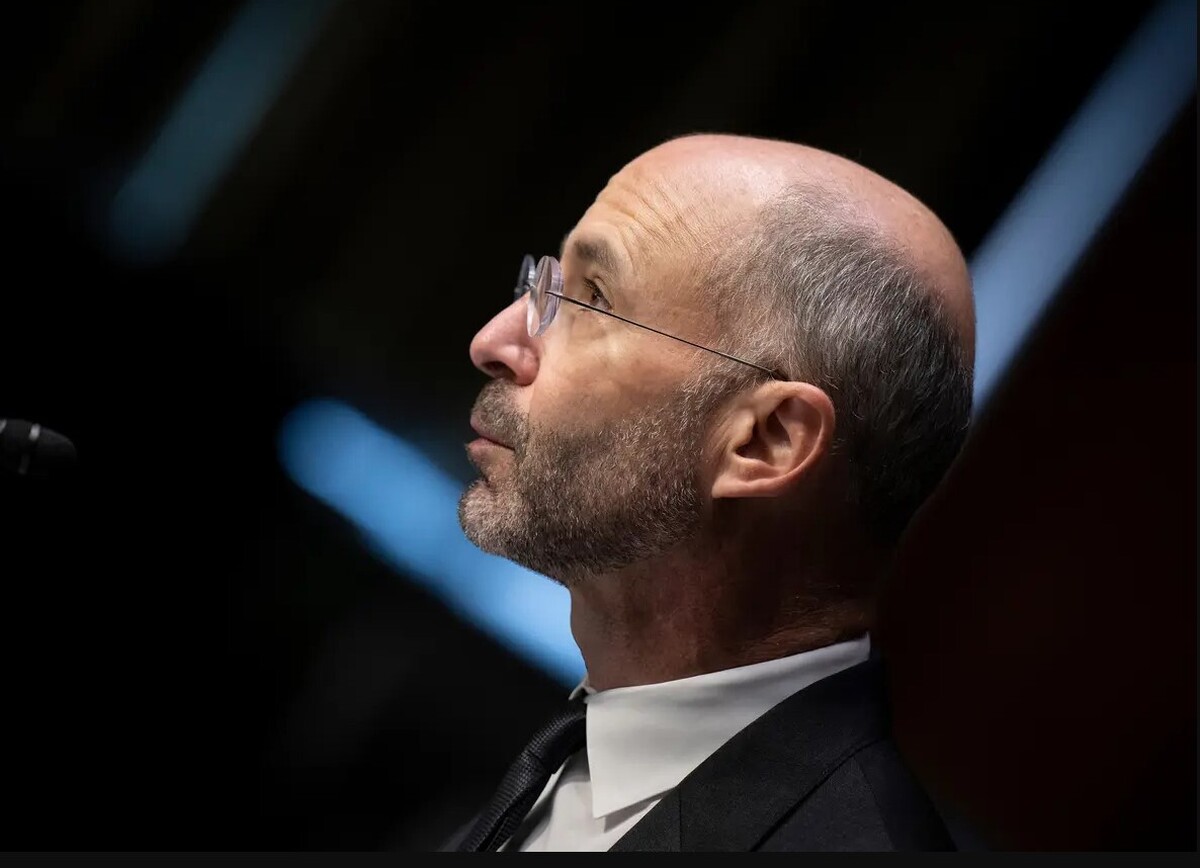 ادعای دیدار رابرت مالی و ایروانی/ فایننشال تایمز: این امر نشان دهنده تغییر رویکرد کشور‌های غربی است