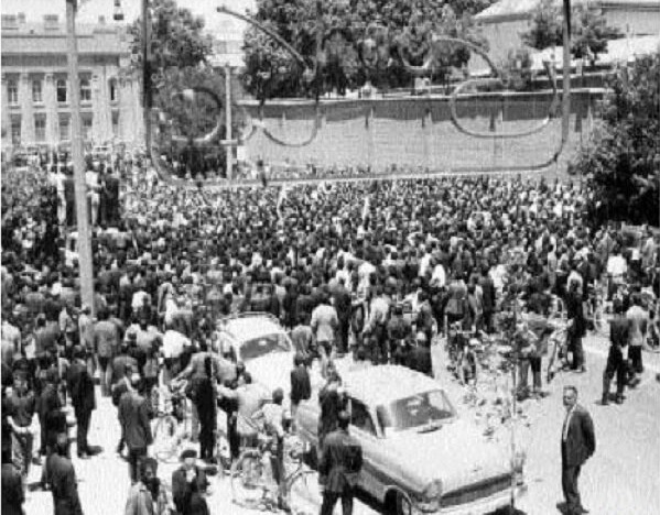 قیام ۱۵ خرداد؛ روزی که پایه‌های نهضت اسلامی بر زمین گذاشته شد