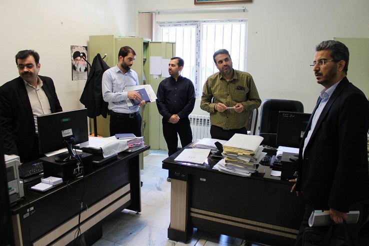 سرپرست معاونت فناوری اطلاعات و برنامهریزی دادگستری استان تهران از دادگـستری شـهرستـان ورامـین و دادگستـری و دادسـرای شـهرستـان پیشـوا بازدید کرد سرپرست معاونت فناوری اطلاعات و برنامهریزی دادگستری استان تهران از دادگـستری شـهرستـان ورامـین و دادگستـری و دادسـرای شـهرستـان پیشـوا بازدید کرد