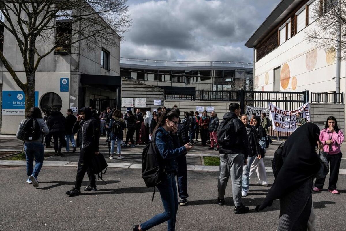 محدودیت‌های دولت فرانسه برای دانش‌آموزان مسلمان