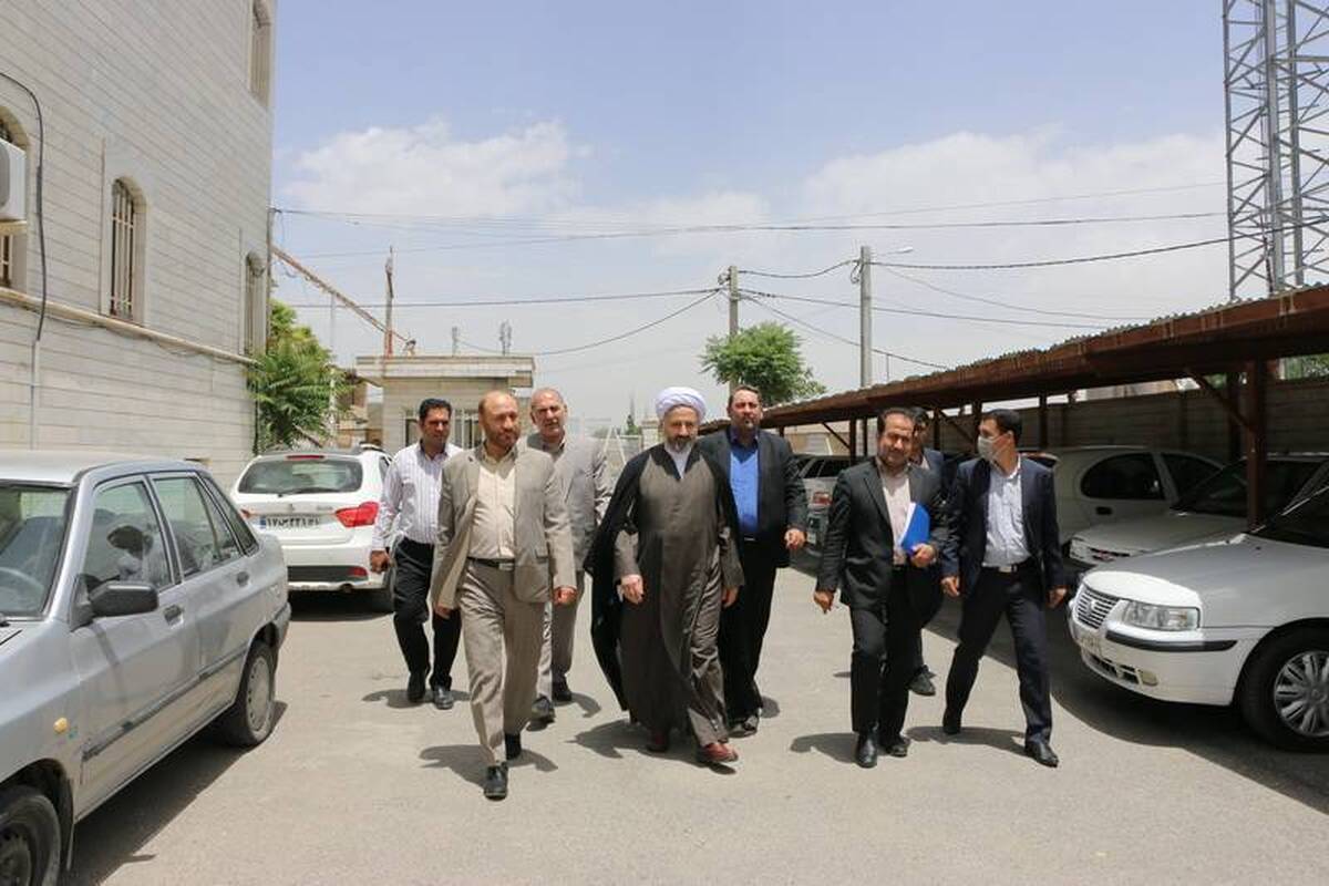 رئیس کل دادگستری استان لرستان از حوزه‌های قضایی شهرستان‌های درود و ازنا بازدید کرد