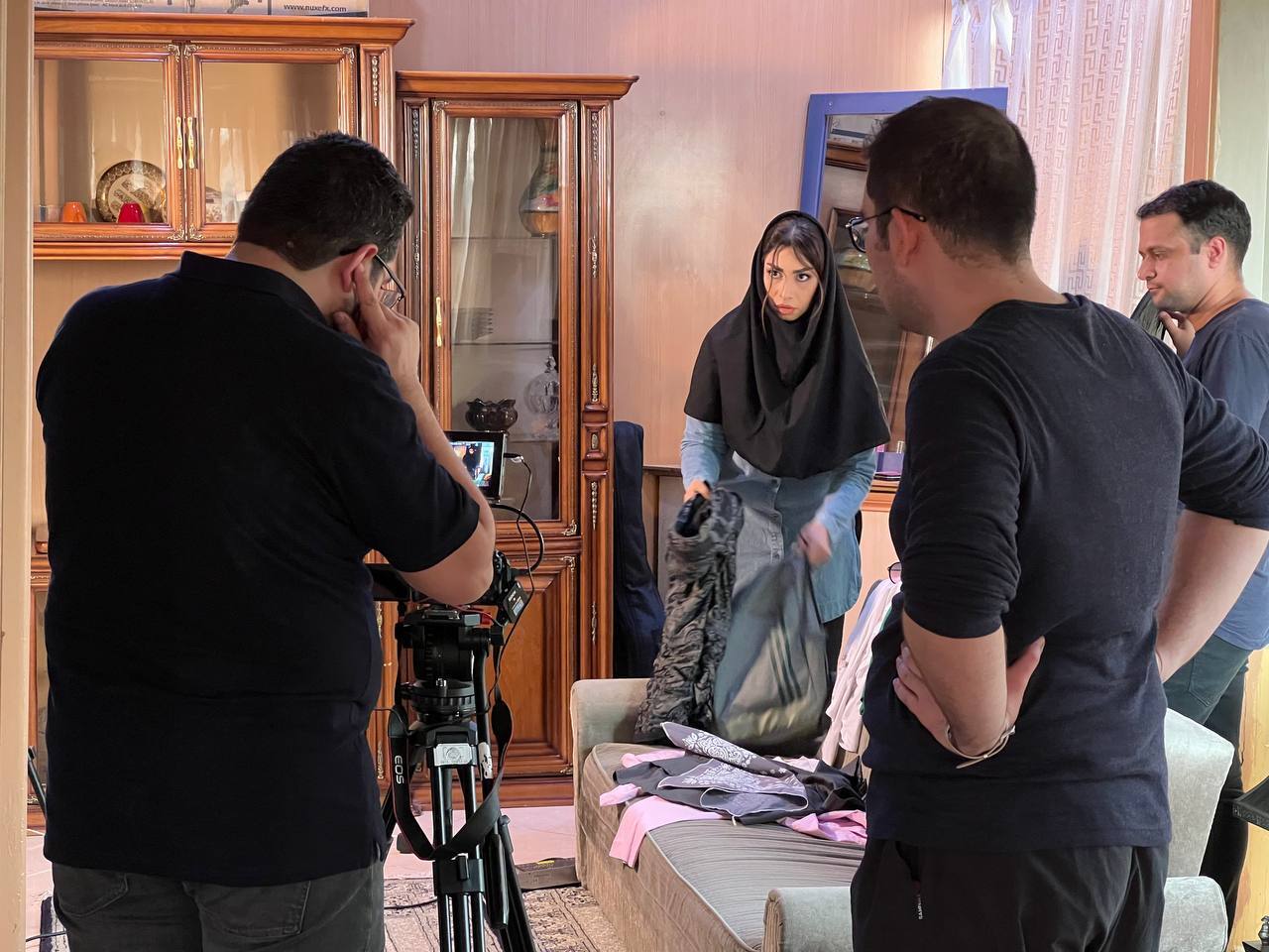 چگونگی واکنش جوانان امروزی به مدلهای رفتاری در فیلم کوتاه «پلن بی» چگونگی واکنش جوانان امروزی به مدلهای رفتاری در فیلم کوتاه «پلن بی»