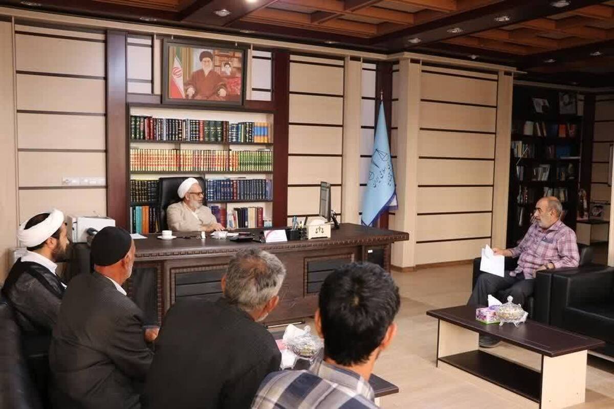 رسیدگی به درخواست ۵۵ نفر از مراجعان در ملاقات مردمی با رییس کل دادگستری  زنجان