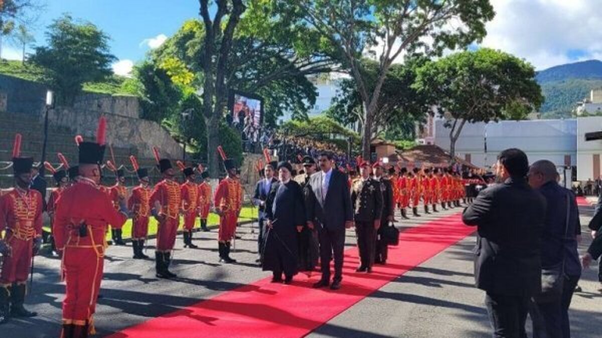 استقبال رسمی رئیس جمهور ونزوئلا از آیت الله رئیسی در کاخ میرا فلورس