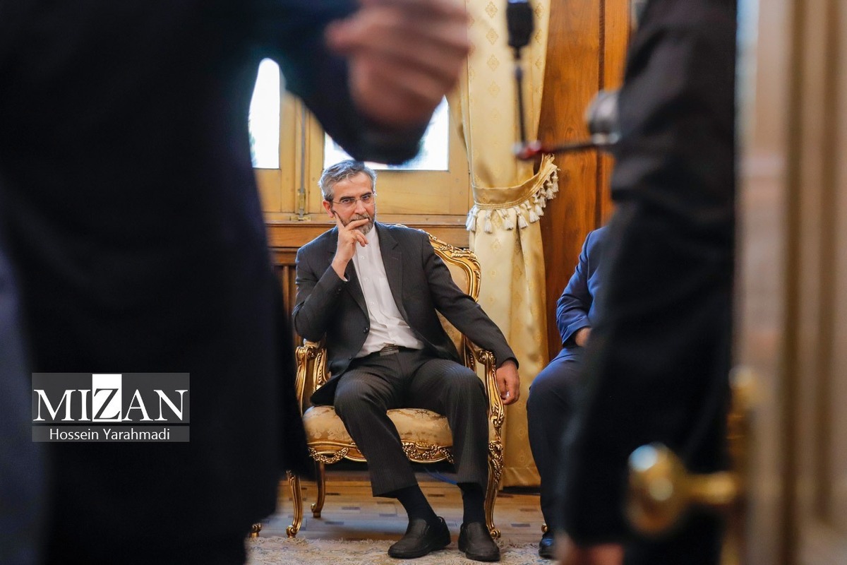 رایزنی باقری با همتایان تروئیکای اروپایی