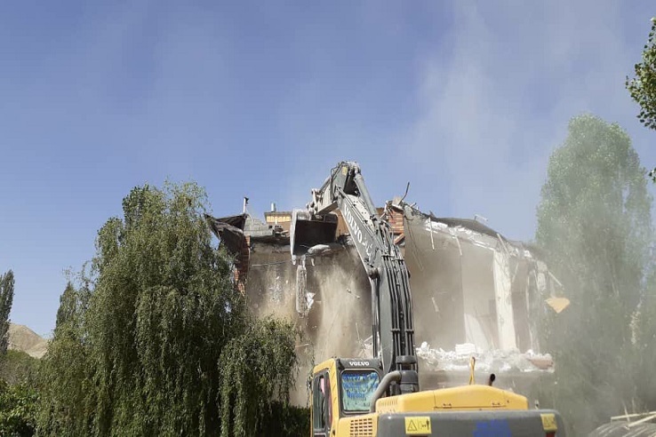 ۷ ویلای غیرمجاز منطقه حبله رود فیروزکوه قلع و قمع شد