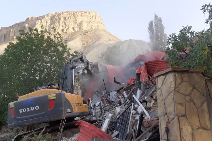 ۷ ویلای غیرمجاز منطقه حبله رود فیروزکوه قلع و قمع شد