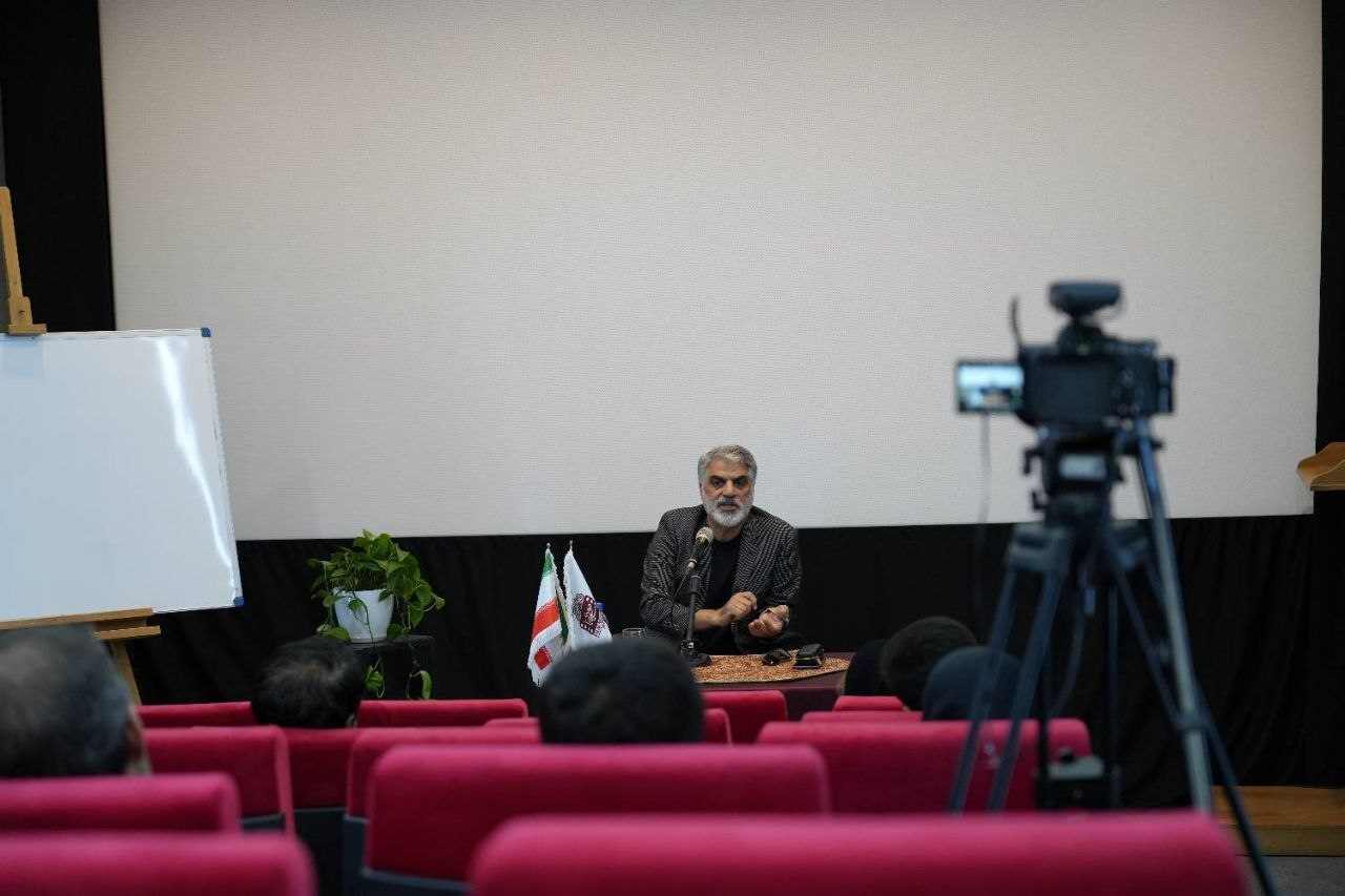 برای فیلمساز شدن نباید منتظر اتفاق خاصی باشیم / ماندن در سینما سخت است برای فیلمساز شدن نباید منتظر اتفاق خاصی باشیم / ماندن در سینما سخت است