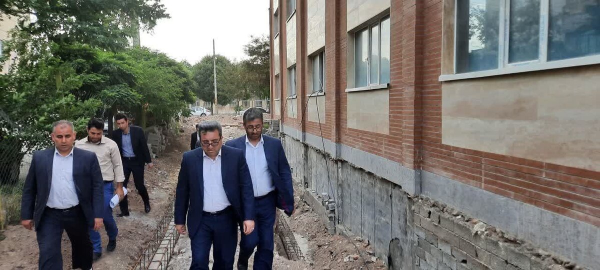 بازدید رئیس سازمان ثبت از پروژه‌های عمرانی در دست احداث این سازمان در اردبیل/ بابایی: ۲۰ پروژه عمرانی سازمان ثبت در هفته قوه قضائیه به بهره برداری می‌رسد 