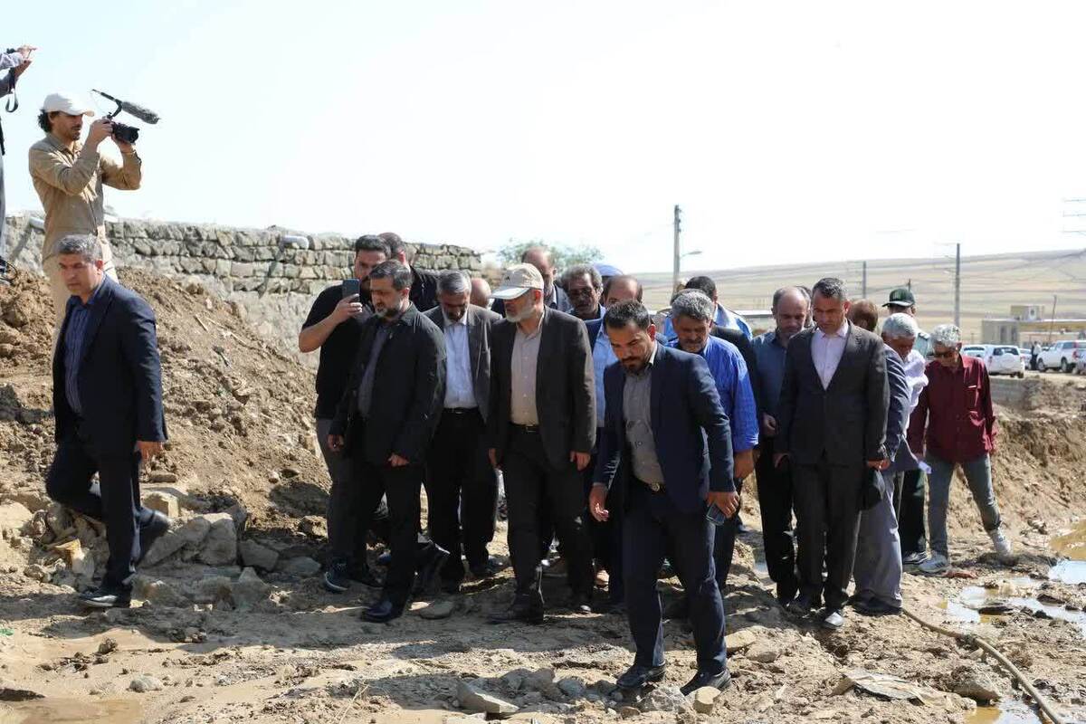 وزیر کشور از مناطق سیل‌زده اردبیل دیدن کرد