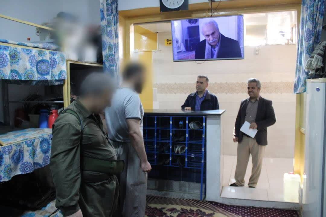 اقدامات در حوزه سلامت و فرهنگ زندانیان؛ ویزیت مستمر مددجویان و عضویت ۲۴۰ مددجو در کتابخانه زندان مهاباد اقدامات در حوزه سلامت و فرهنگ زندانیان؛ ویزیت مستمر مددجویان و عضویت ۲۴۰ مددجو در کتابخانه زندان مهاباد