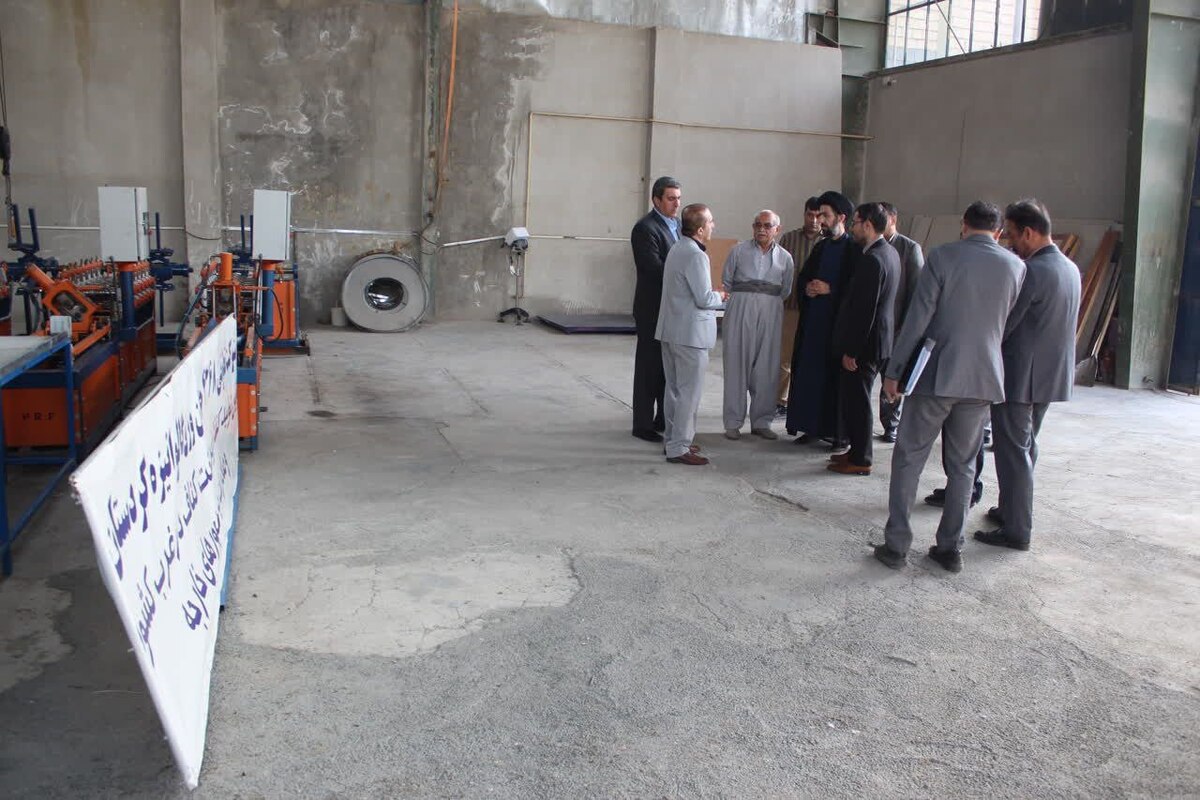 مسئولان قضایی استان کردستان مشکلات واحد تولیدی جهان ورق گالوانیزه را رسیدگی کردند
